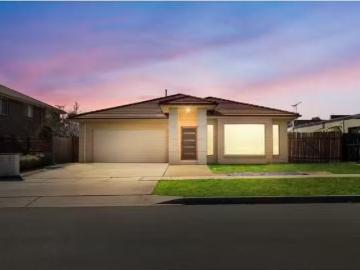 Deal! 4 BR 9 Aida Ball Circuit, Forde House for rent Listed b.