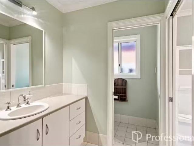 Just in! 4 BR 9 Clipper Way, Estella House for rent Listed by.