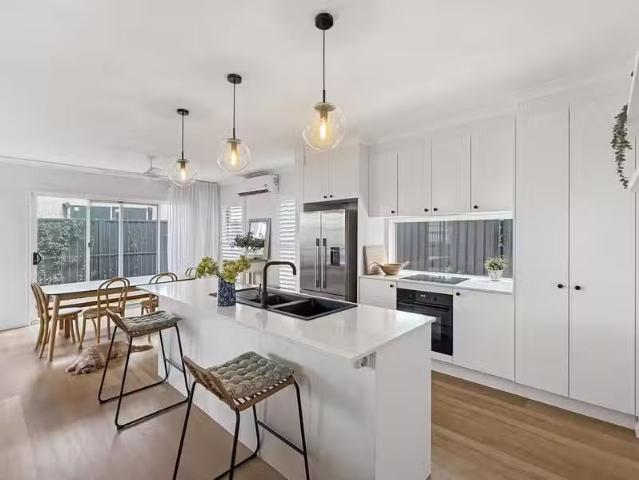 For Rent! 4 BR 9 Dulcet Way, PALMVIEW, QLD 4553 House for Rent