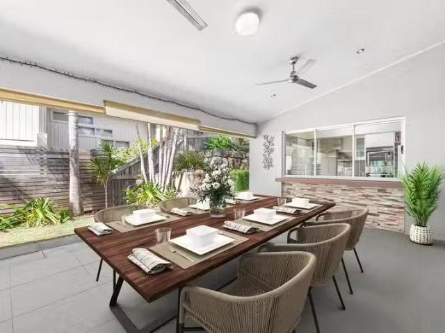 Nice 4 BR 13 Parkwater Close, UPPER KEDRON, QLD 4055 House f.
