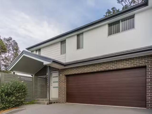 Deal! 4 BR 10/40A Moore Street, Birmingham Gardens, NSW 2287