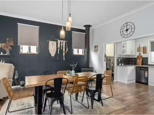 Cheap 4 BR 10 Broadarrow Road, Kalgoorlie House for rent List.