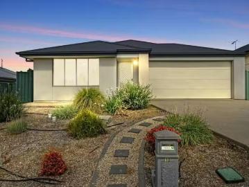 Nairne, South Australia - Garden, Parking