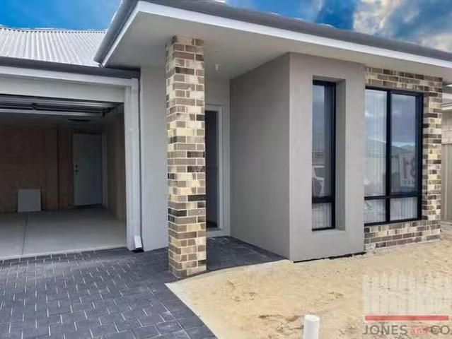 Just in! 4 BR 116 Seaside Avenue, Yanchep, WA 6035