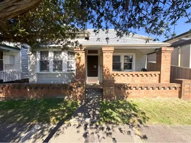 Rental! 4 BR 11 Devon Street, Hamilton House for rent Listed.