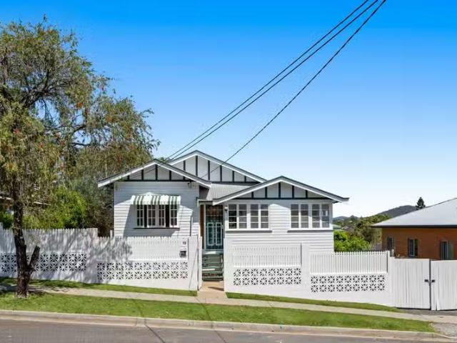 Nice 4 BR 12 Errard Street, KELVIN GROVE, QLD 4059 House for.