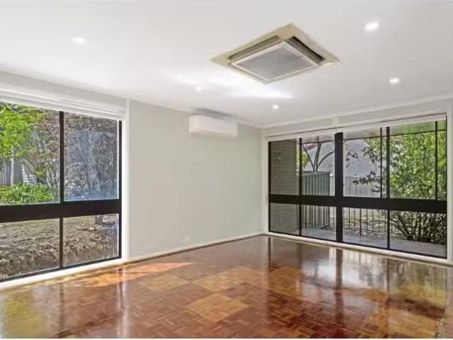 Rental! 4 BR 14 Broad Place, KAMBAH House for rent Listed by.