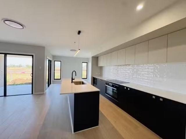 Unique 4 BR 14 Hewitt Rd, Lochinvar House for rent Listed by.