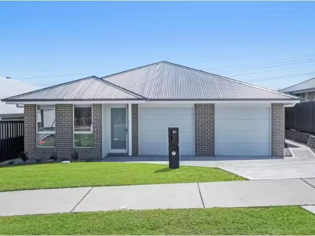 Unique 4 BR 1/60 Broadmeadow Wy, Edgeworth Townhouse for rent.