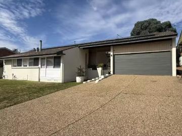 For Rent! 4 BR 16 Warra Street, COOMA House for rent Listed b.