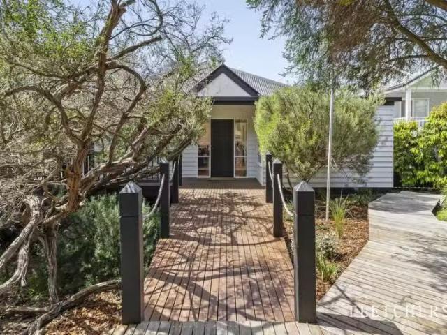 Charming 4 BR 16 Benjamin Parade, Blairgowrie VIC 3942 House.