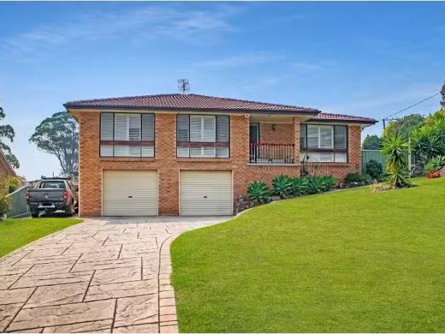 Deal! 4 BR 172 Aries Way, Elermore Vale House for rent Listed.