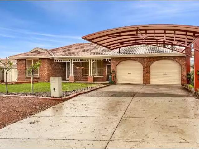 Cheap 4 BR 19 Woodfull Loop, Gordon House for rent Listed by.