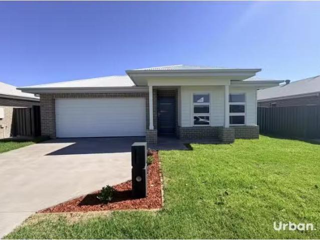 Deal! 4 BR 19 Lilium Street, Lochinvar House for rent Listed.