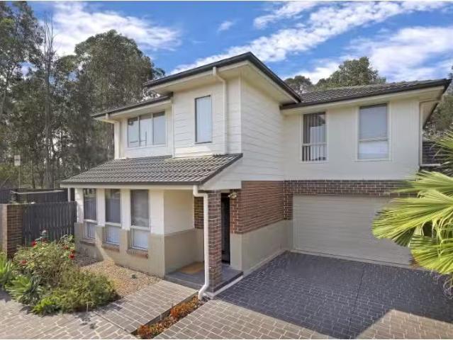 Nice 4 BR 1 Allom Street, Ropes Crossing House for rent Liste.