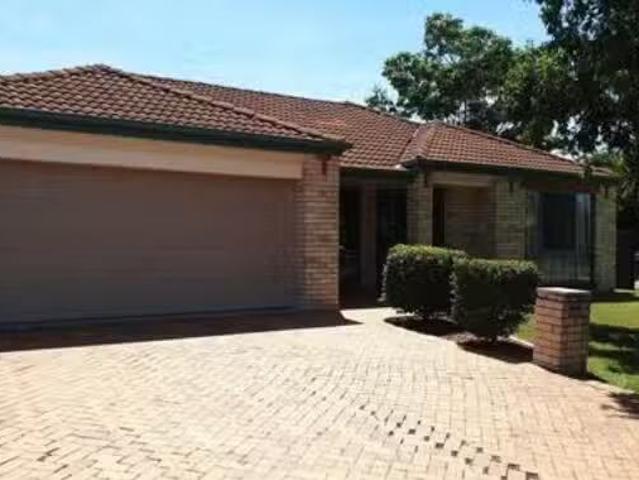 Deal! 4 BR 1 Hampshire Court, Calamvale, QLD 4116