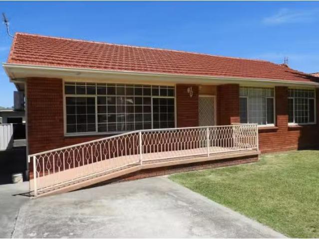 Unique 4 BR 21 Lombard Avenue, Fairy Meadow House for rent Li.