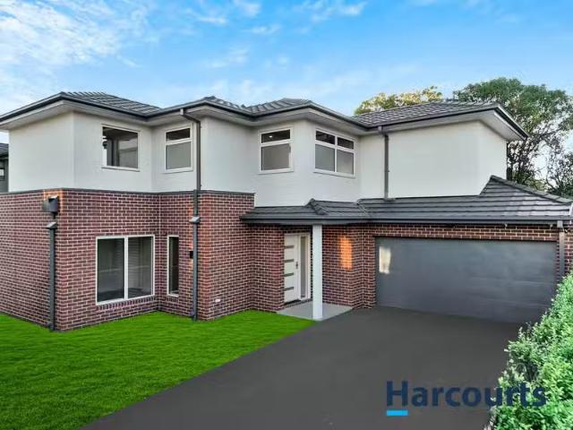 New 4 BR 2/32 Elton Road, FERNTREE GULLY, VIC 3156 House for.