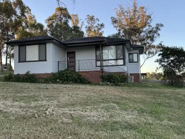 Charming 4 BR 234 Seventh Ave, LLANDILO House for rent Listed.