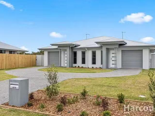 Rental! 4 BR 2/39 North Lakes Circuit, Burrum Heads, QLD 4659