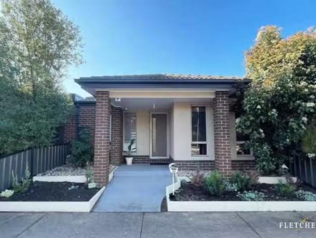 For Rent! 4 BR 24 Tom Roberts Parade, Point Cook VIC 3030 Ho.