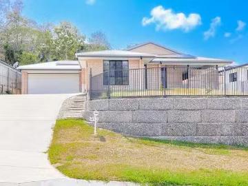 Deal! 4 BR 25 Bauhinia Street, Boyne Island, QLD 4680