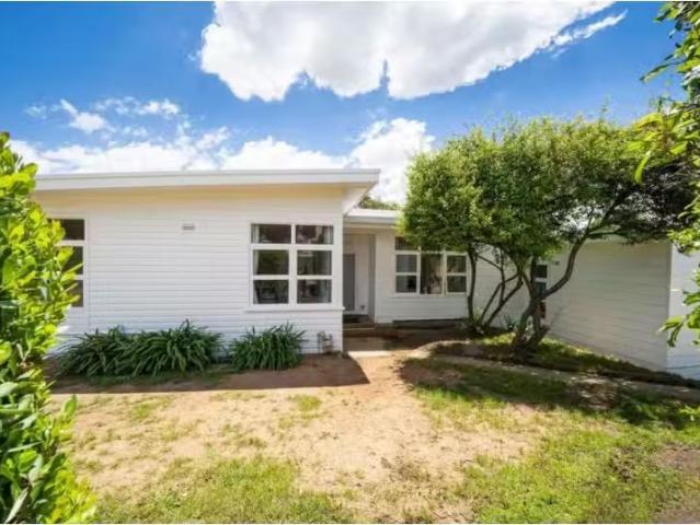 Cozy 4 BR 25 Crest Rd, CRESTWOOD House for rent Listed by Dis.