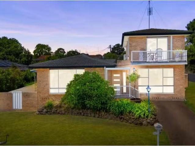 For Rent! 4 BR 25 Mawson Avenue, East Maitland House for rent.
