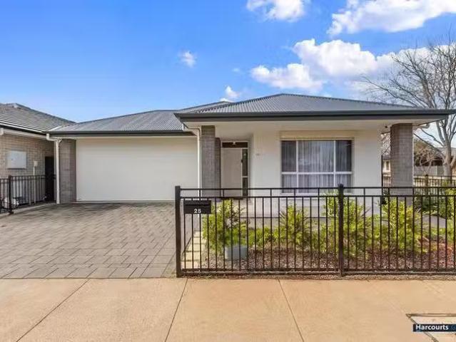 Deal! 4 BR 25 Olsen Way, Munno Para, SA 5115