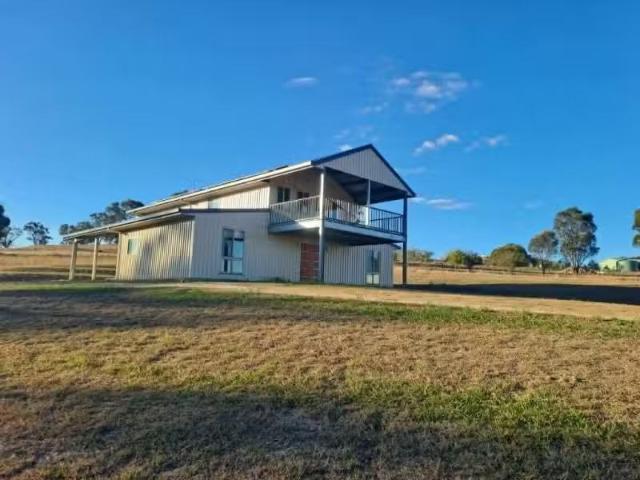 Unique 4 BR 26 Hazelton Place, MURRINGO House for rent Listed.