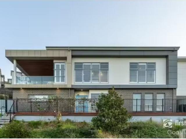 Charming 4 BR 2 Merrick Circuit, Kiama House for rent Listed.