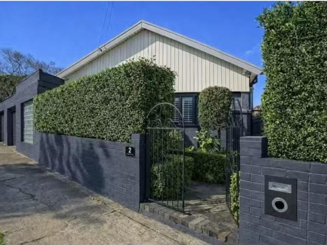 Just in! 4 BR 2 Grove Street, Lilyfield House for rent Listed.