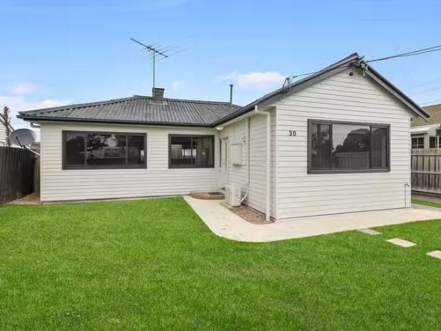 Rental! 4 BR 30 Portarlington Road, Newcomb, VIC 3219 House.
