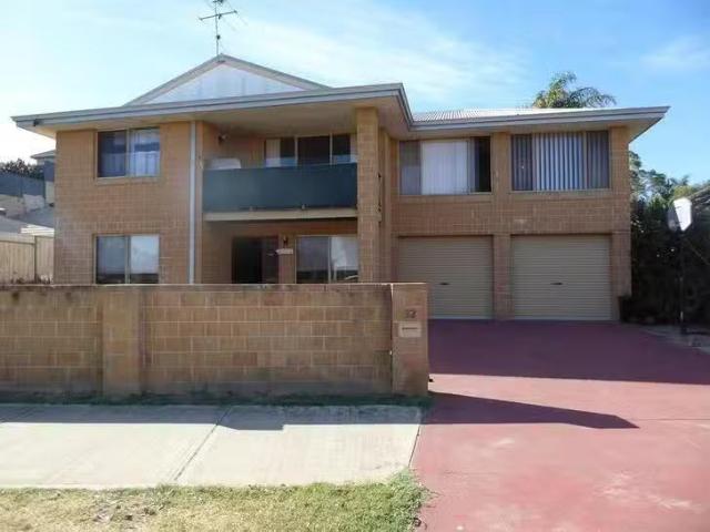 For Rent! 4 BR 32 Beach Road, South Bunbury, WA 6230