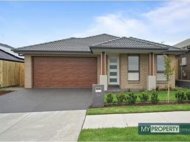 Nice 4 BR 34 Aachen Road, Edmondson Park House for rent Liste.