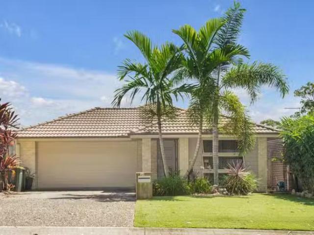 Just in! 4 BR 38 Pademelon Circuit, North Lakes, QLD 4509 Ho.