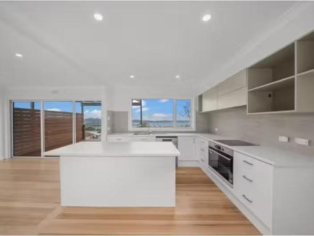 Charming 4 Clift Street, Mount Stuart House for rent Listed b.