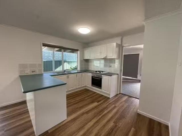 Rental! 4 Denny Court, Thurgoona, NSW 2640