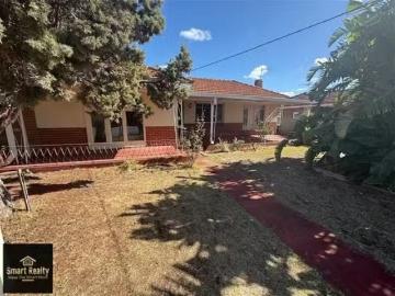 Cheap 4 Kelby Close, Morley, WA 6062