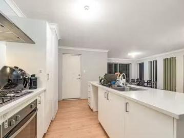 Unique 4 Rive Way, Caversham, WA 6055