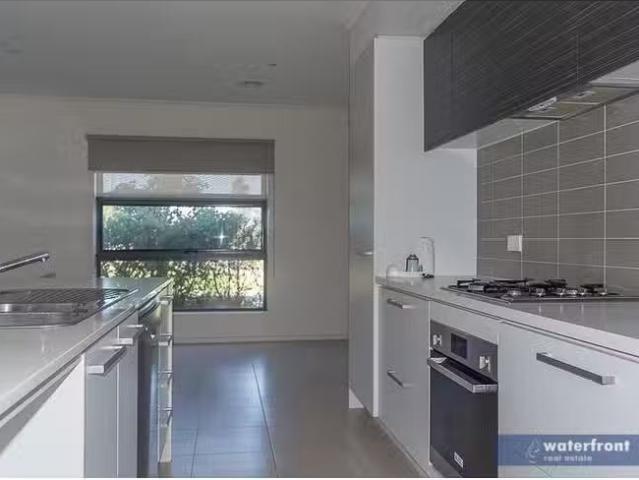 Cheap 4 Sierra Avenue, Sunshine West, VIC 3020