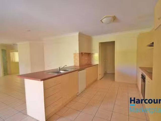 Charming 4 Spurs Place, SUMNER, QLD 4074 House for Rent