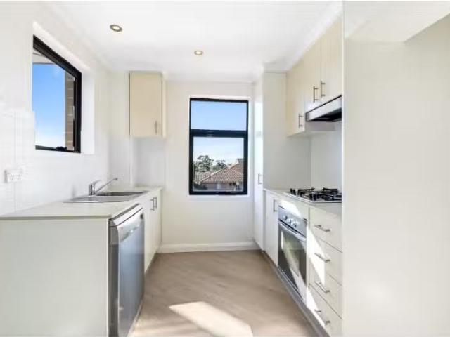 Deal! 503/296 Kingsway, Caringbah Apartment for rent Listed b.