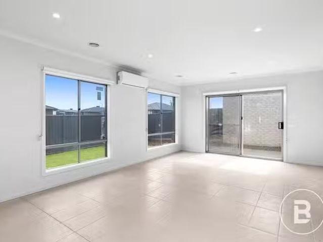 Charming 50 Tremain Drive, Lucas, VIC 3350