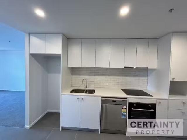 For Rent! 515/90 Swain Street, Gungahlin Apartment for rent L.