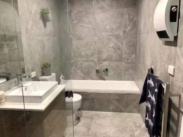 Unique 5/180 Manningham Road, Bulleen VIC 3105