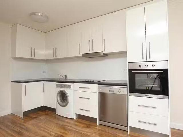 Nice 5/191 Blackshaws Road, Newport, VIC 3015