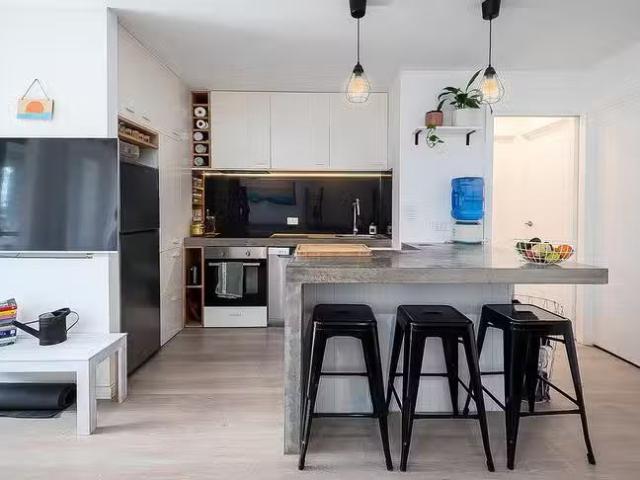 Rental! 5/10 Oceanic Drive, Mermaid Waters, QLD 4218
