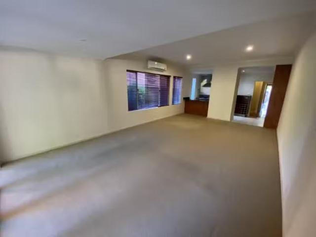 For Rent! 524 Thurgoona Street, ALBURY Apartment for rent Lis.