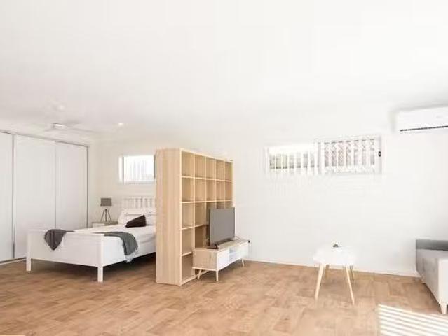 Nice 5/25 Arakurta Street, Lota, QLD 4179